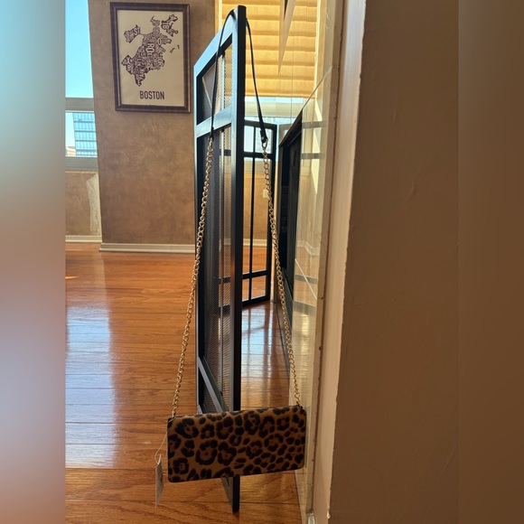 Haircalf Mini Crossbody Bag with Chain Strap - Picture 4 of 4